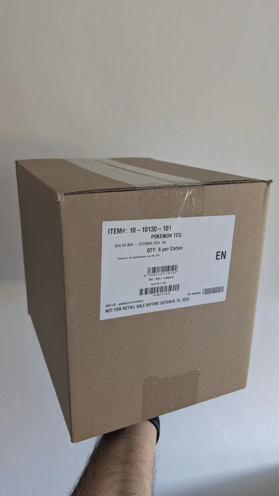Pokémon TCG: Mega Latias ex Box Case